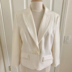 Apostrophe  Cream Suit Jacket. Size 16.Linen , Decorated closure